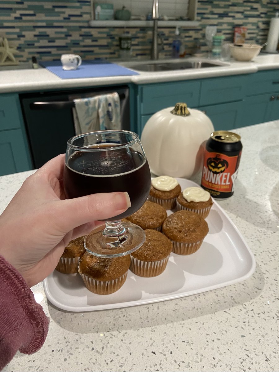 Everything is spooky pumpkin themed tonight! Watching Nightmare Before Christmas before the featured presentation of The Houses October Built- my FAVORITE. #MovieNight