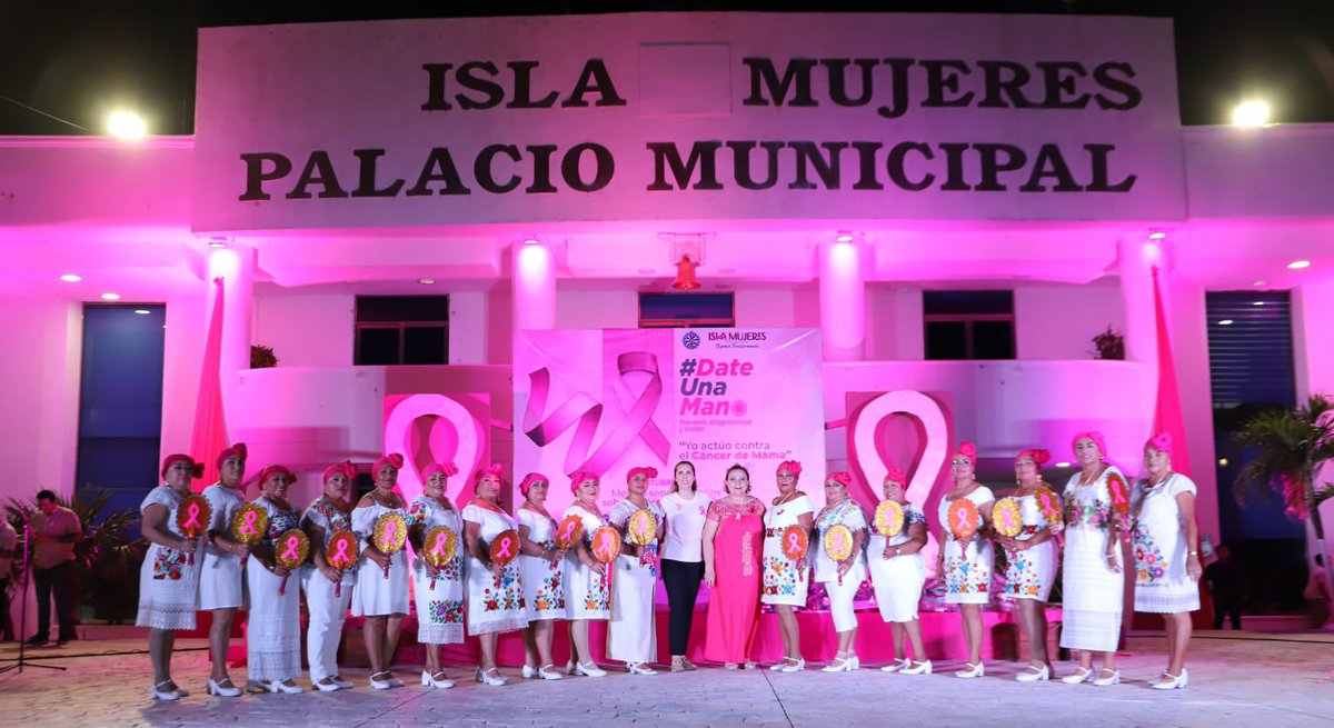 soyateneadeisla's tweet photo. Iluminamos de 𝗿𝗼𝘀𝗮 🎀 𝗲𝗹 𝗣𝗮𝗹𝗮𝗰𝗶𝗼 𝗠𝘂𝗻𝗶𝗰𝗶𝗽𝗮𝗹 para refrendarles nuestro apoyo a todas esas mujeres valientes que luchan contra el 𝗰𝗮́𝗻𝗰𝗲𝗿 𝗱𝗲 𝗺𝗮𝗺𝗮. ¡No están solas en esta batalla! 💪🏻

#SigamosTransformando🩷 #4TENEA #MesRosa https://t.co/D6AjteGORN