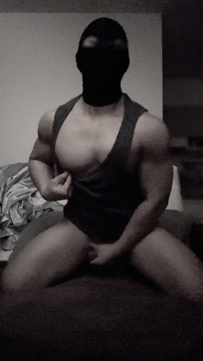 rDNA56's tweet photo. RT if you wanna see my dick..🥺 https://t.co/RN1nyW9LfC