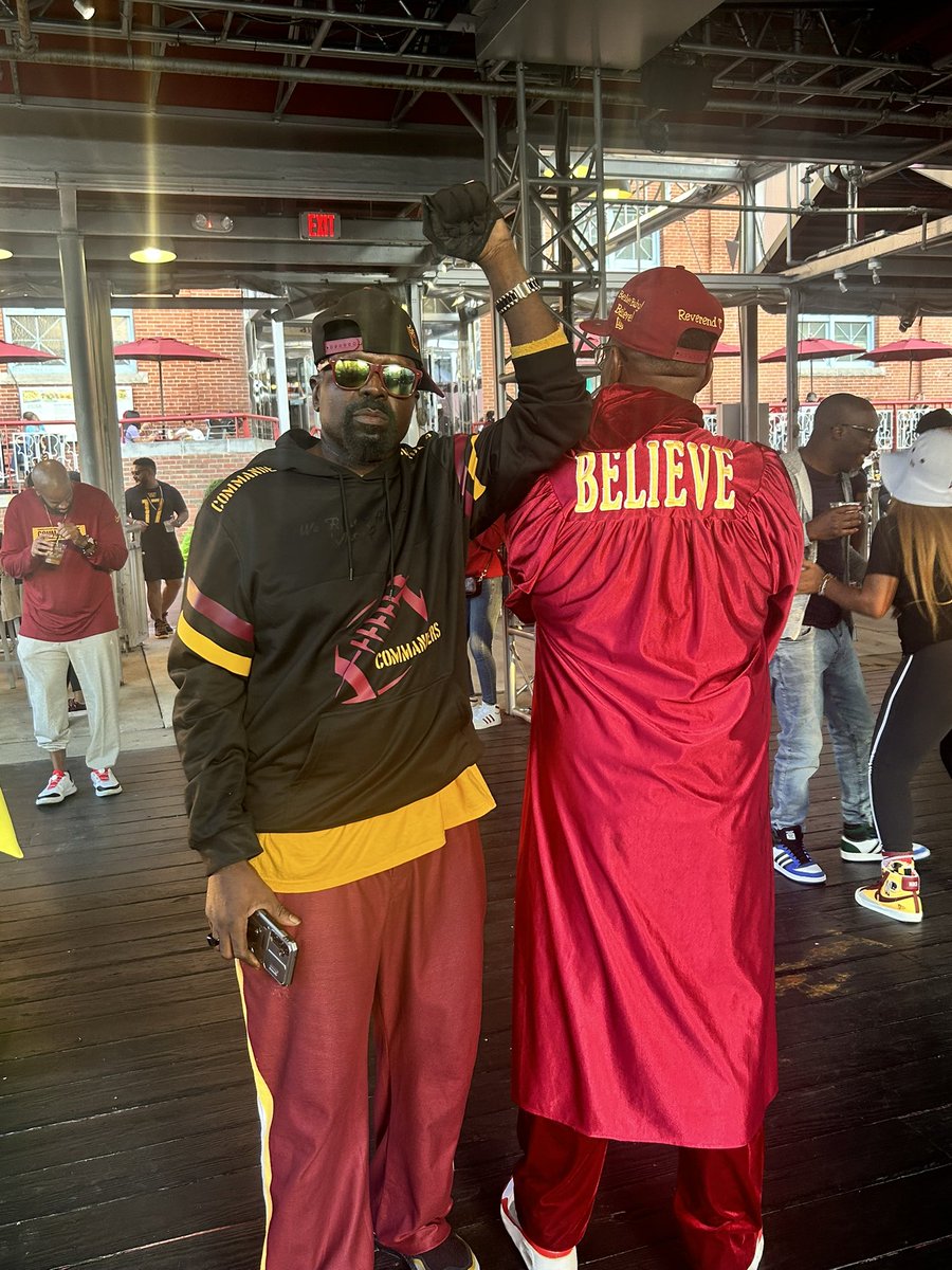 DCHypemanRevT's tweet photo. Hail to the @Commanders
#WhyNotUs
#FreeRevT
#FanRally by @RallyCaptain in #Bmore #HardRockCafe
@MagicJohnson @Markein #JoshHarris
@DjwoodyOHGoody
Legends say, #RevT was behind that song getting notice! Before anyone else even spoke about it! He Did! ❤️👊🏾 https://t.co/BBm2DZcq8e
