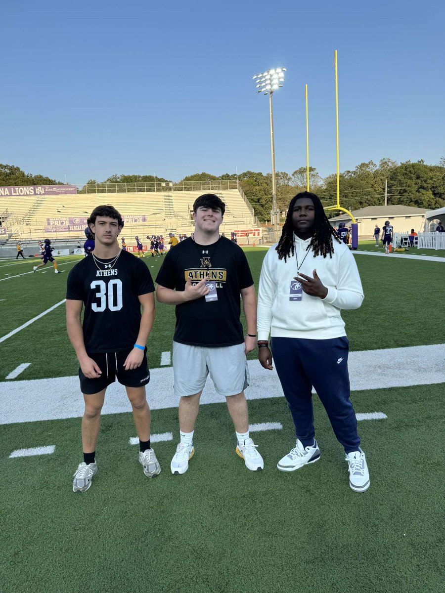 Had a great game day visit. Thanks again!
@TerrellBrown62 
<a href="/Coach_Hutch68/">Richard Hutchings</a> 
<a href="/Ben_HamnerUNA/">Ben Hamner</a>