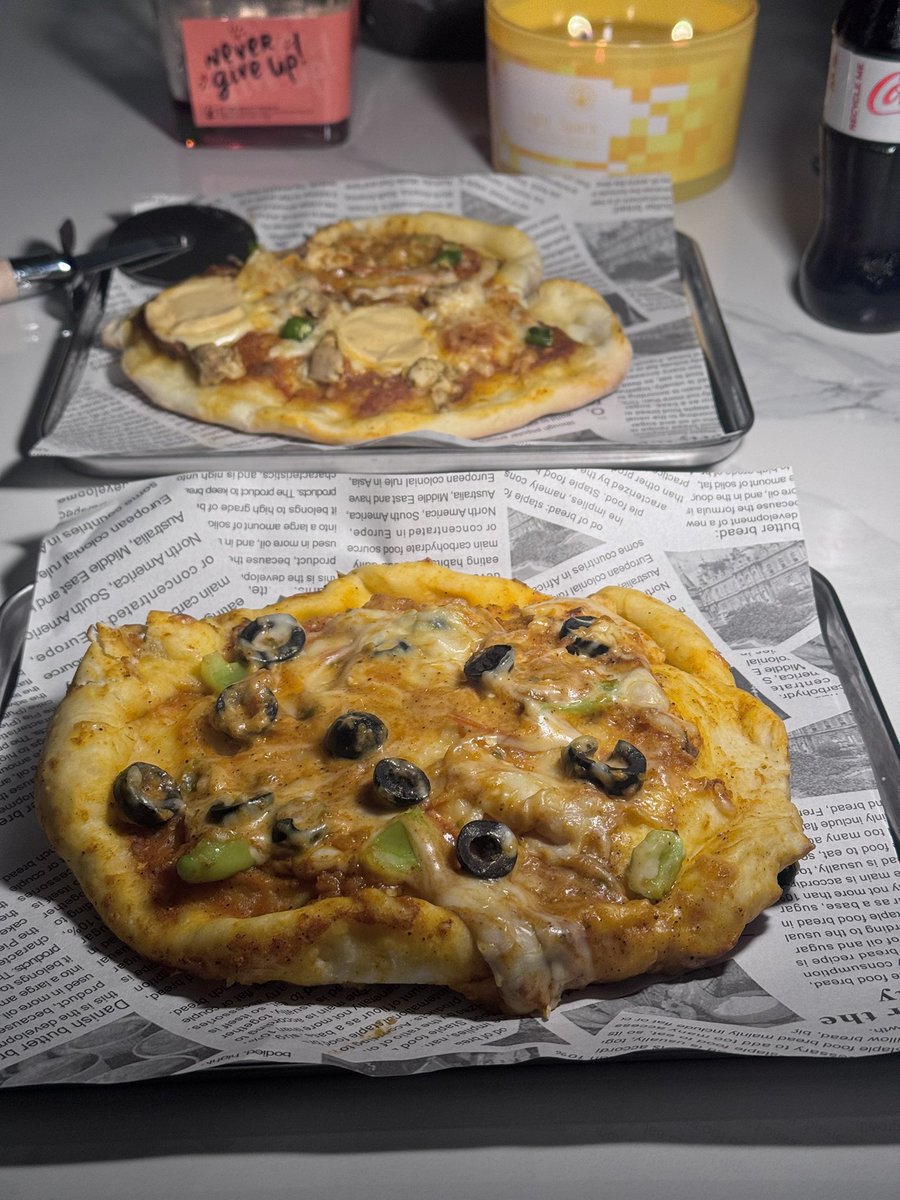 Bubblesr10's tweet photo. My first time making pizza 🍕 https://t.co/SsaslXk4te