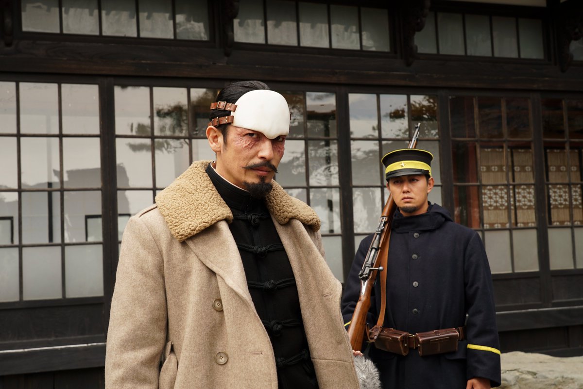 kamuy_movie's tweet photo. ◢◤◢◤ 今日の #ゴールデンカムイ ◢◤◢◤

▼第2話の注目ポイントッ▼
━━━━━━━━━━━━━
💥“煌めく死に際を求める男” #辺見和雄 登場！
💥ニシン漁場や小樽の町並みの再現度の高さに注目！ 
💥第2話のエンディングテーマは、
　  [Alexandros]「ユリウス」

【#ゴールデンカムイ新章に興奮ッ】をつけて
皆さんで盛り上げていきましょうッ📣

第2話は 本日午後10時より
#WOWOW 独占放送・配信！

＼さらに！終了間近ッ！／
Xでは本日21時59分まで、
第1話を無料でご覧いただけます！
この機会を見逃すなッ💨
https://t.co/CS62svkMtL