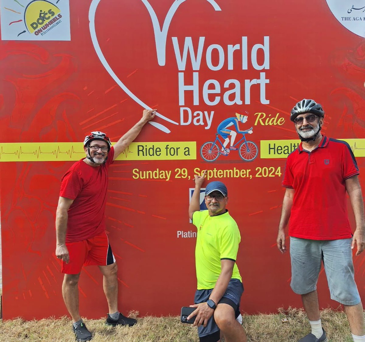 Saulat H Fatimi (@saulatfatimi) on Twitter photo Redefining Unity and Passion– Karachiites proved that they stand united for a good cause. On September 29th, 600 cyclists and students from AKU, joined forces to celebrate World Heart Day. The event was organized by our "Docs on Wheels" group. # Thoreeseehimmat Redefining Unity and Passion– Karachiites proved that they stand united for a good cause. On September 29th, 600 cyclists and students from AKU, joined forces to celebrate World Heart Day. The event was organized by our "Docs on Wheels" group. # Thoreeseehimmat