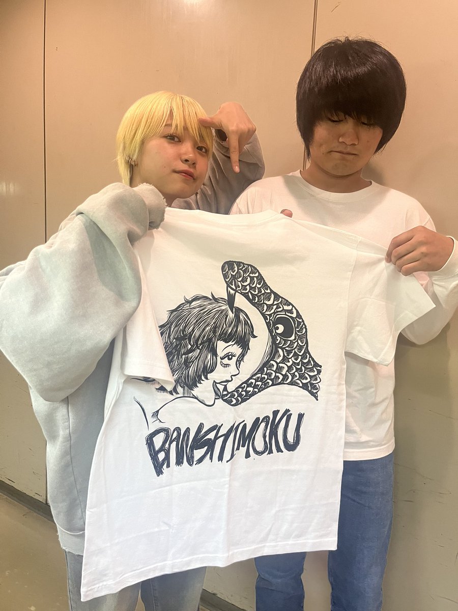 お知らせ】 本日から、白Tシャツ販売します！ 物販にてお買い求め