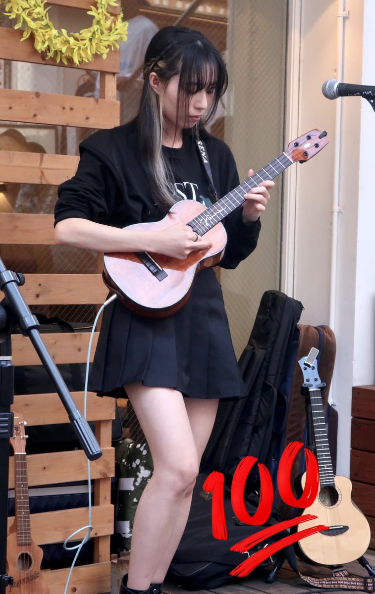 nobzo_k's tweet image. 昨日のアイザ鎌倉のアイランドヴィンテージコーヒー鎌倉店のオープンイベント“ハッピーハワイアンデイズ”
スーパーキッズ達のウクレレプレイに加えイベントのトリを飾ったrenaさん

#rena 
#renaukulele 
#羚奈 
#レナウクレレ 
#ウクレレ