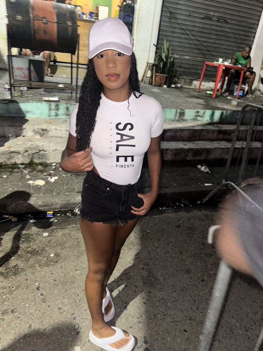 Feliz seu dia meu amor 🤍