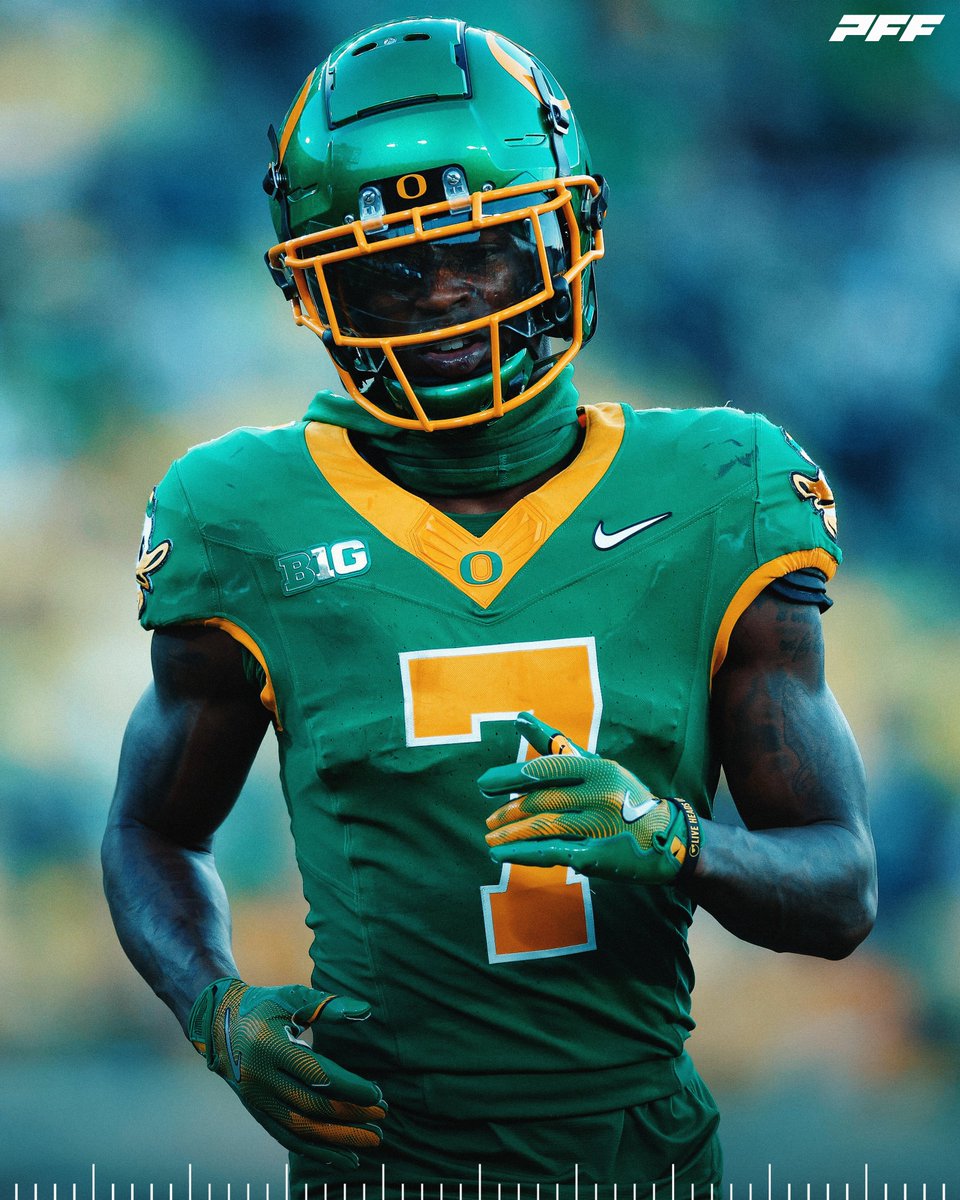 PFF_College's tweet image. Oregon WR Evan Stewart vs Ohio State:

🦆 7 REC
🦆 149 YDS
🦆 1 TD

@oregonfootball