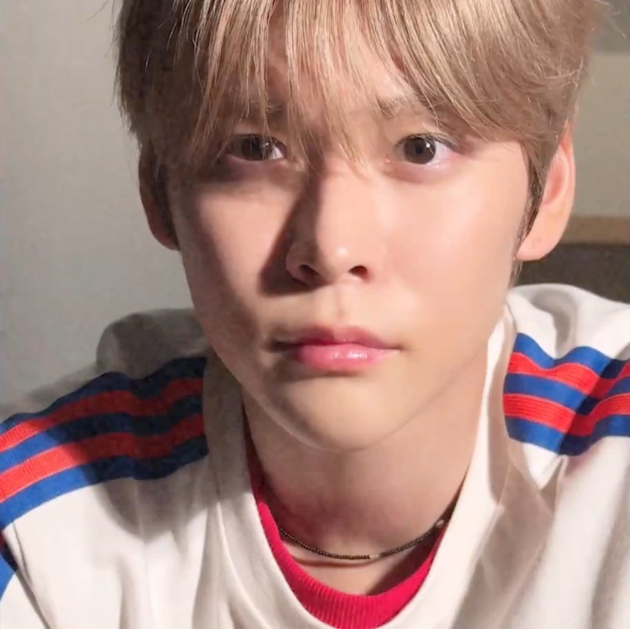 eunseok is so pretty!!!