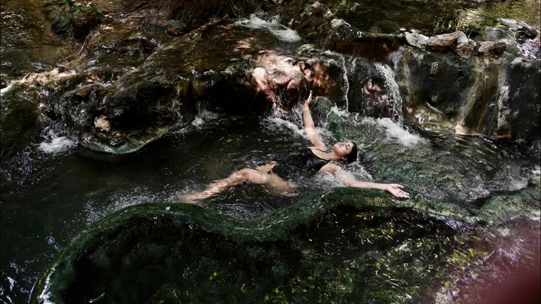 GZvUfhgbAAArNgH?format=jpg&name=medium