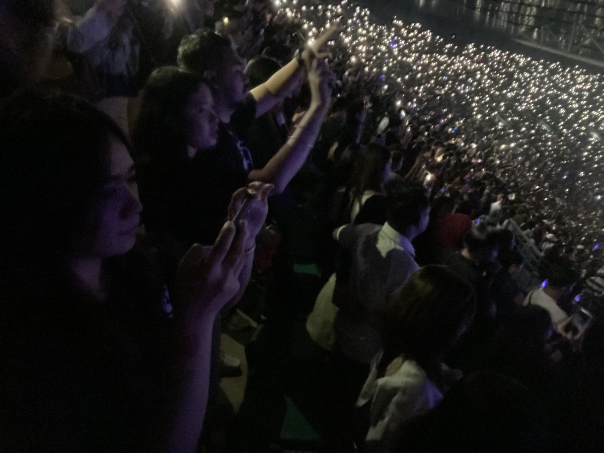 heyayreen's tweet photo. Among the most amazing experiences of my life!💙 Their introduction made me cry in the end!🥹 @thisisLANY #LANYabeautifulblurPH #LANYINMANILA #LanyConcert https://t.co/Ot53hZUR2o