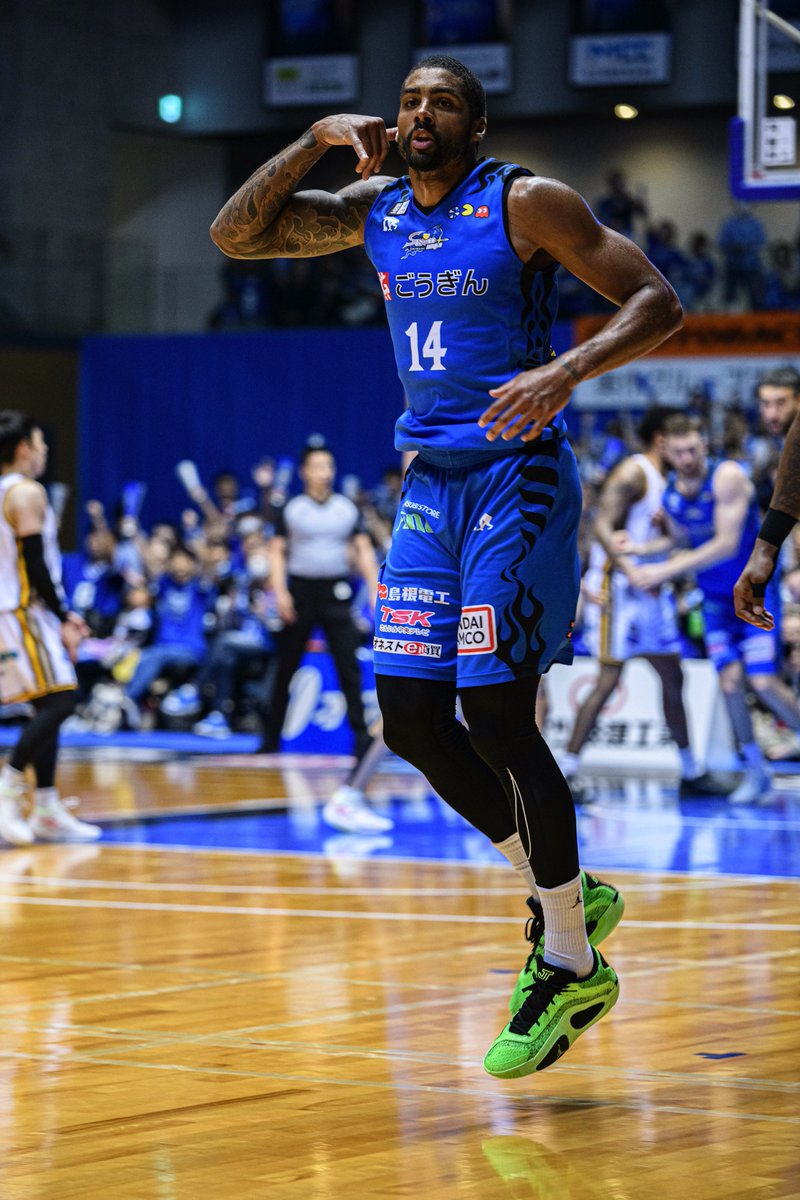 マイケル 公式アウトレット】AVRIL レザー スエード サッチェル クロスボディ