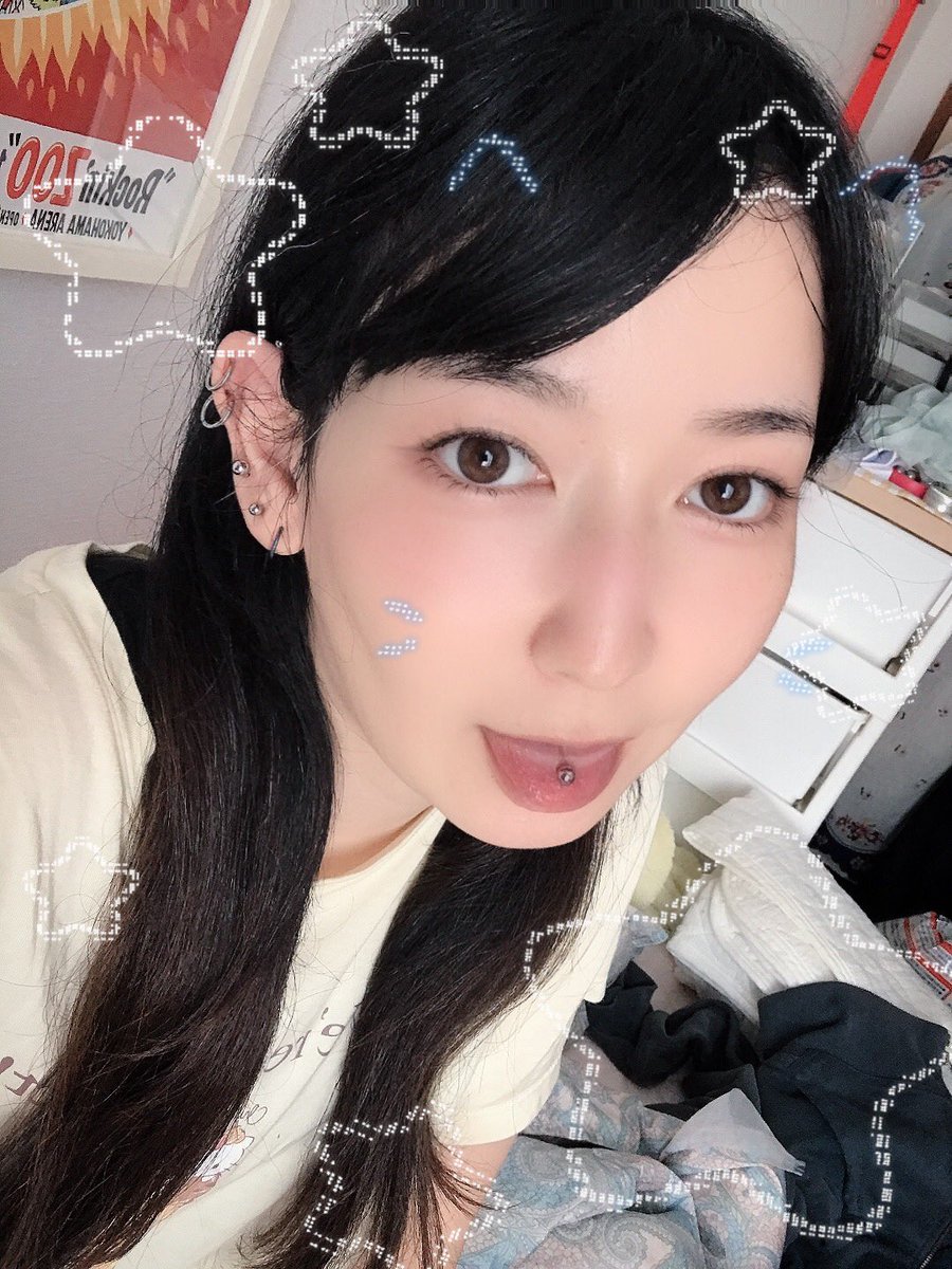 mosa_cocco's tweet photo. 📏🦊25t🥹💖
#自撮り界隈 #病み垢 #メンヘラ女子 #over_dose #舌ピアス #ピアス女子 https://t.co/lm7lLr5Rcl