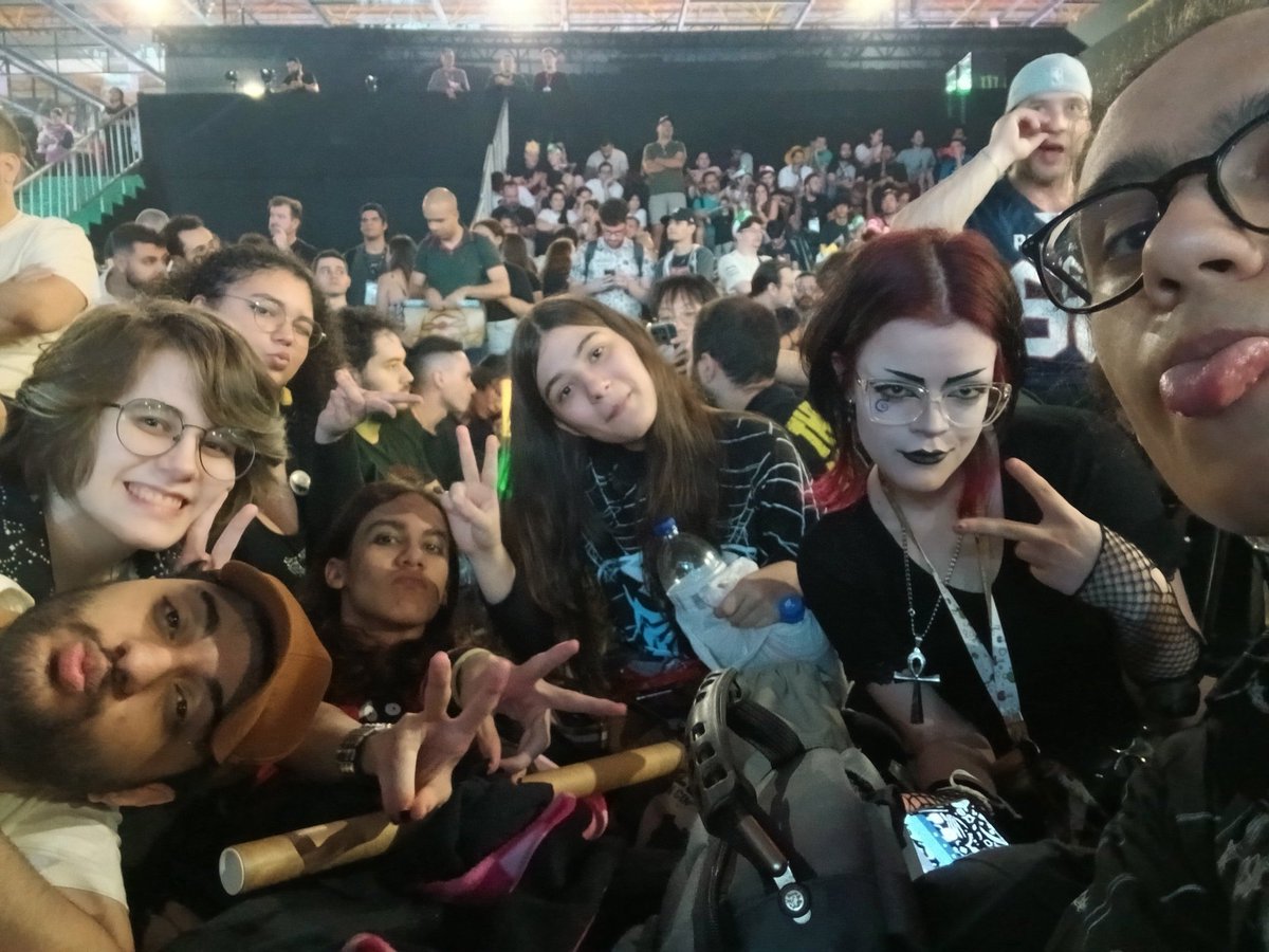 ; Any Dançando nas Brumas​ tweet media