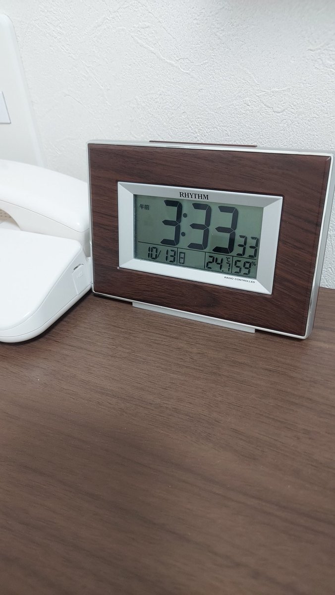 Hanacha86722828's tweet photo. 未明から起きていてグッドタイミングでパチリ。いいこと有るかな。
出張先じゃ眠れないのに今朝も走った。少し気分スッキリ。疲れてて勤務出来るか少し不安。睡魔に襲われそうだけど夜になるとまた眠れなくなるんだよね。
好きなもの食べてのりきろう。
#朝ラン #パッタイ https://t.co/WjbUFeS3Or