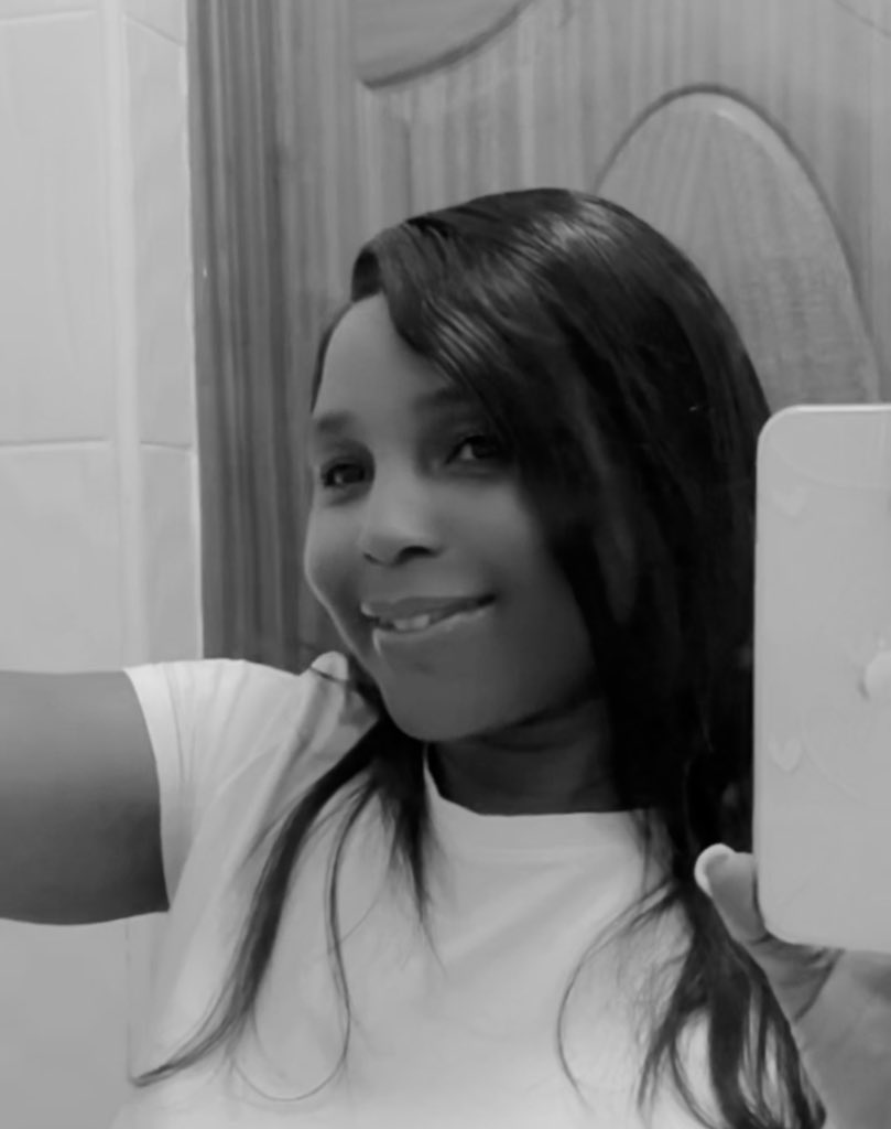 LindahMbaisi's tweet image. Rest is just as important as work. 

So give yourself permission to rest and do not feel guilty. 🤗

#Blurry #BlackAndWhite