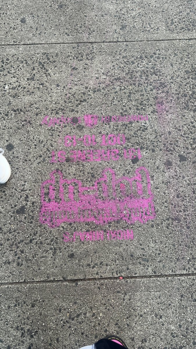 BadLikeNicki's tweet photo. Well I can say @NICKIMINAJ did inadvertently help me cross a line off my #BUCKETLIST 

(One of them was to visit #NewYork )
@TimesSquareNYC 
@JayyMaraj2 

#callingAllbarbz @NICKIMINAJ @shopify/ @pinkfridaynails(pop up )

#GagCityWORLDTour #Nickiminaj #GagCityQueens  #gagcitytour #nickiannouncement 
#PinkFriday2 #PinkFriday2tour  @celebslovenickiminaj #celebslovenickiminaj