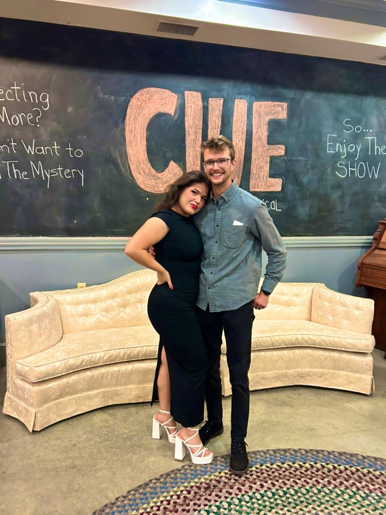 MsLeahDarling's tweet photo. Happy happy girl on cloud 9. I woke up and remembered I am so grateful for my job and my bf. https://t.co/iGCQ7bUyXD