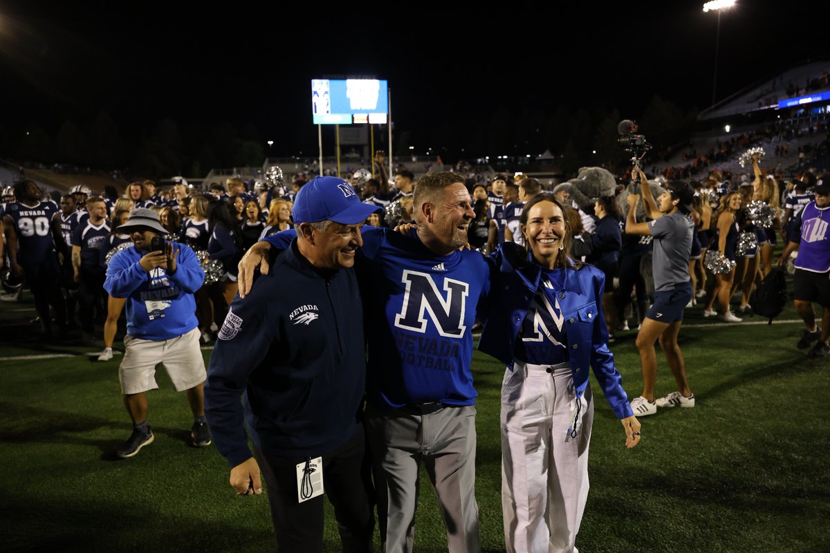 Pack on top 🐺

#BattleBorn | #Launch