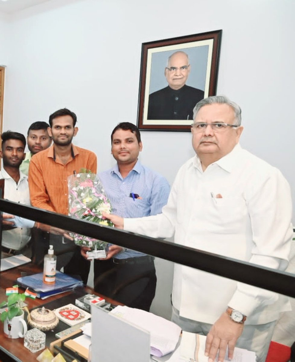 33000 शिक्षक भर्ती जल्दी कीजिए।मोदी की गारंटी पूरा करें।
<a href="/drramansingh/">Dr Raman Singh</a>
<a href="/vishnudsai/">Vishnu Deo Sai</a>
#33हजार_शिक्षक_भर्ती