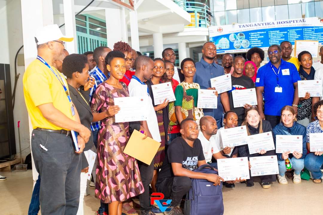 tanganyika_hosp's tweet photo. #TanganyikaHospital a clôturé c vdi 11/10/24 la semaine des urgences organisée en collaboration avec l'Association des Médecins Urgentistes #Camérounais d #Belgique #AMUCAB sous le thème "La planification des soins pour une meilleure prise en charge des urgences ". https://t.co/XHq9M6MXU6