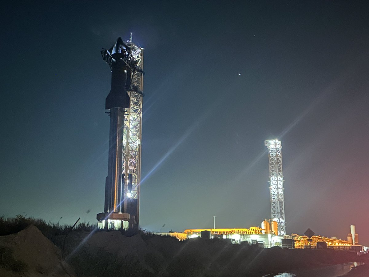 VisitBocaChica's tweet photo. Good night #Starship! Tomorrow, you make history again! 🚀 #BocaChica #StarshipCountdown 🙏🏾🤞 https://t.co/sm1SGmn84F
