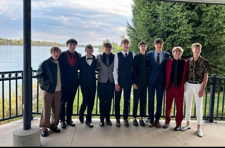 Our boys cleaned up nice! Hope you enjoyed your night!🐻🏀