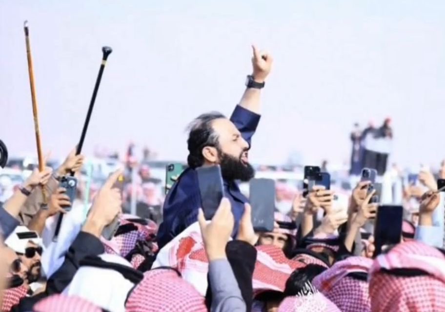 إثارة الصياهد تنطلق مبكرًا، وقبل شهرين من موعد انطلاق مهرجان الملك عبدالعزيز للإبل 🐪

رجل الأعمال خالد بن جدعان اللغيصم يُعلن مشاركته في النسخة التاسعة لـ #مهرجان_الملك_عبدالعزيز_للإبل9

الملقب من محبيه وعشاقه بـ “الساطي” صاحب الشعبية الجارفة يُعلن التحدي في شوط شلفا ولي العهد