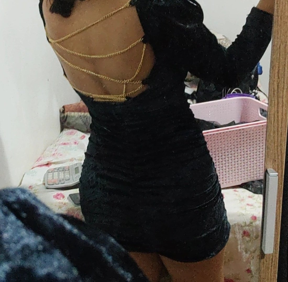 maimaisad's tweet photo. o vestido que nao cabia em mim a meses atrás 💕💕💕💕 https://t.co/YWHZSKHgP5