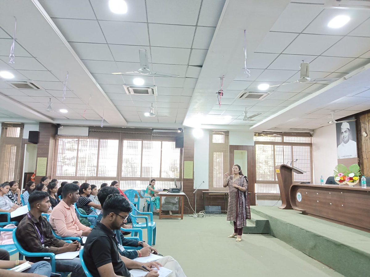 ritindia1983's tweet image. 🌟 Workshop Success! 🌟

The Computer Science and Engineering Department wrapped up a highly successful one-day workshop on Database Management Systems on 5th October 2024! 🙌

#WorkshopSuccess #DatabaseManagement #CSEDept #NoSQL #DataSecurity #HandsOnLearning #SkillDevelopment