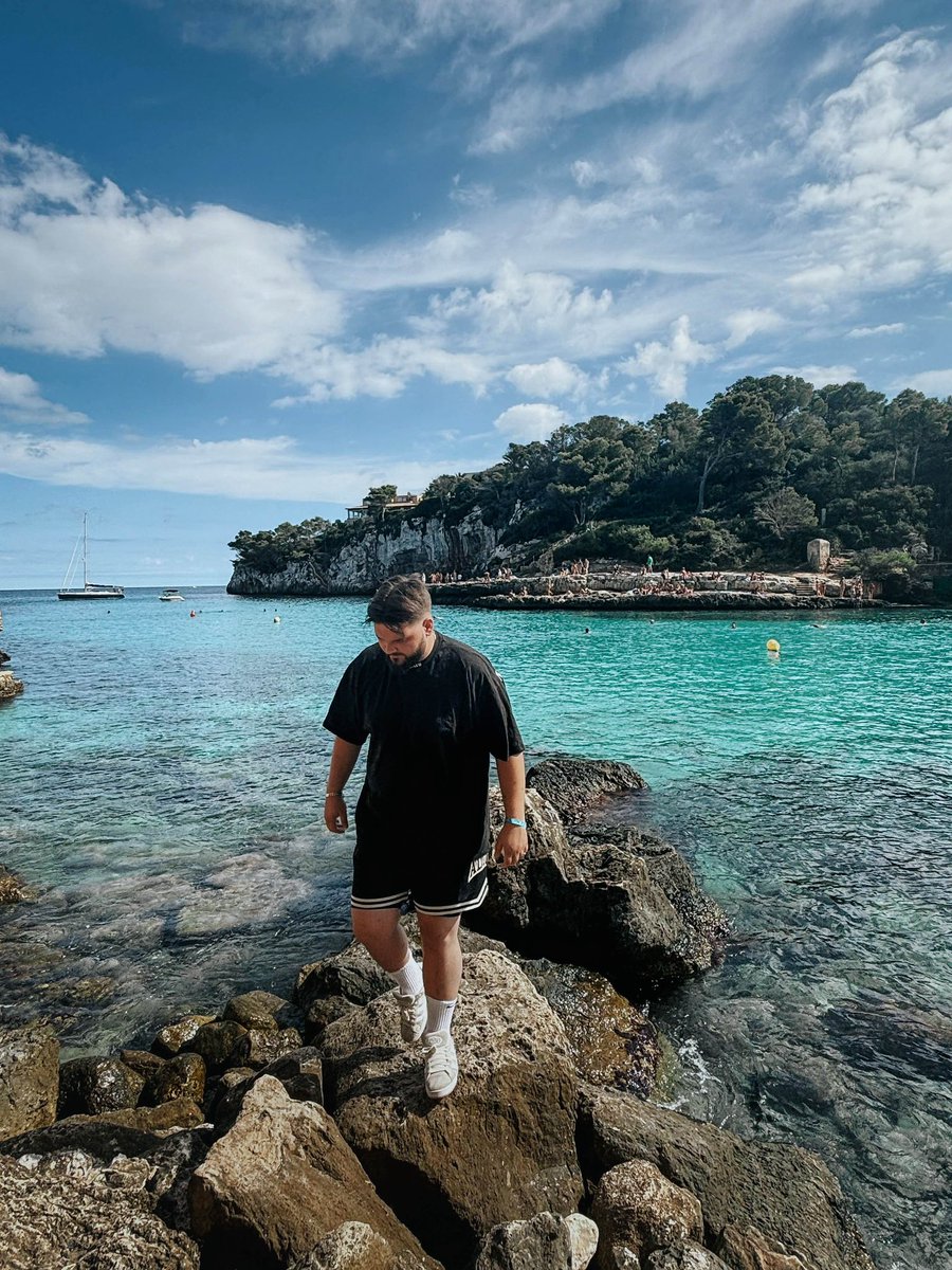 PCS Neone tweet media