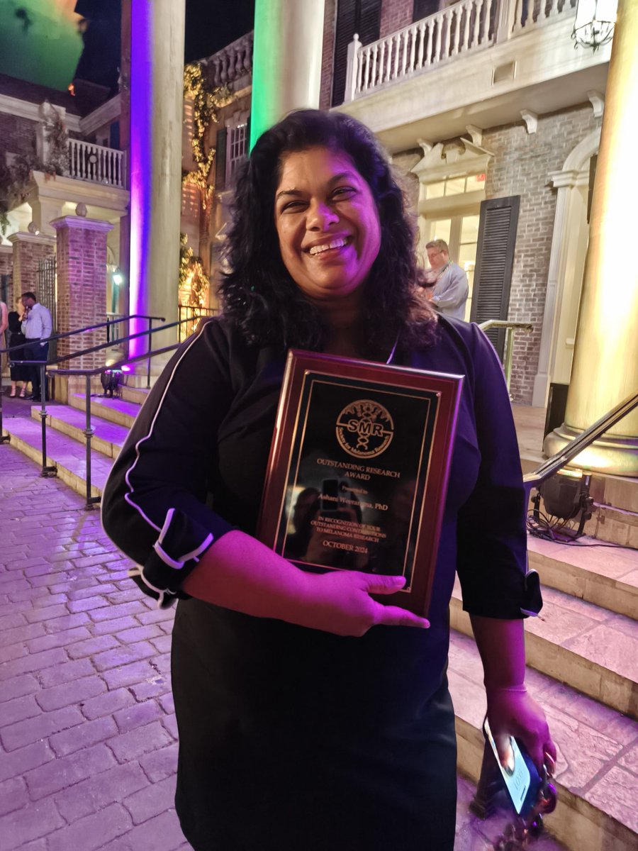 Daniela Robles @daniela-oaks.bsky.social (@daniela_oaks) on Twitter photo Super mega well deserved Outstanding Research Award for <a href="/AshaniTW/">Ashi_W</a> <a href="/JohnsHopkins/">Johns Hopkins University</a> - she has not only published fascinating research on the effects of #aging in cancer development but has also mentored countless scientists. She's amazing - congratulations Ashi!! <a href="/SocietyMelanoma/">Society For Melanoma Research</a> Super mega well deserved Outstanding Research Award for <a href="/AshaniTW/">Ashi_W</a> <a href="/JohnsHopkins/">Johns Hopkins University</a> - she has not only published fascinating research on the effects of #aging in cancer development but has also mentored countless scientists. She's amazing - congratulations Ashi!! <a href="/SocietyMelanoma/">Society For Melanoma Research</a>