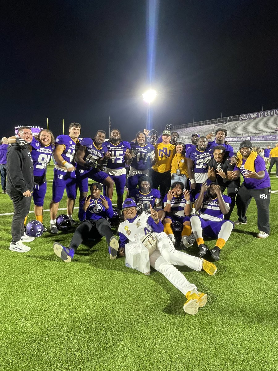 TDJohnston42's tweet photo. What a night in Florence Alabama‼️ big time win over #10 Abilene Christian‼️proud of these guys love coaching this group‼️ #BeltBoyz https://t.co/DWNY24ONfC