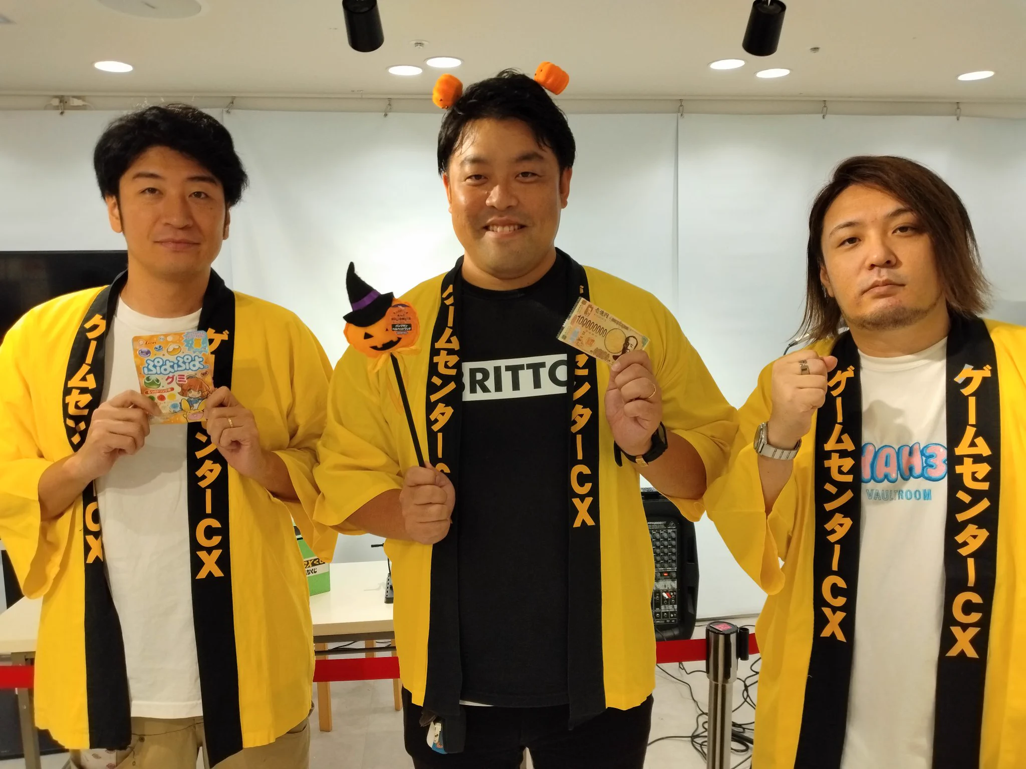 石田センターがんばれ 公式】ゲームセンターCX na platformi X: „#gccx出張販売所 三杉
