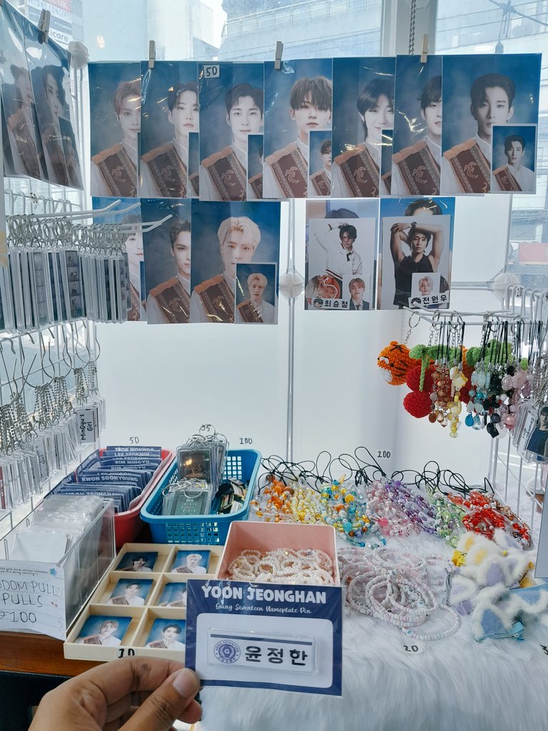 ChellyPH_'s tweet photo. Hello CARATs! 🫶

Come and visit our booth at A Letter for Yoon Jeonghan Cupsleeve Event" by @svtstudiosph at Cube Coffee  E. Rodriquez ! ✨

See you there CARATs! 🩵🩷
#ALetterforYJH https://t.co/tr3Zv2KYLV