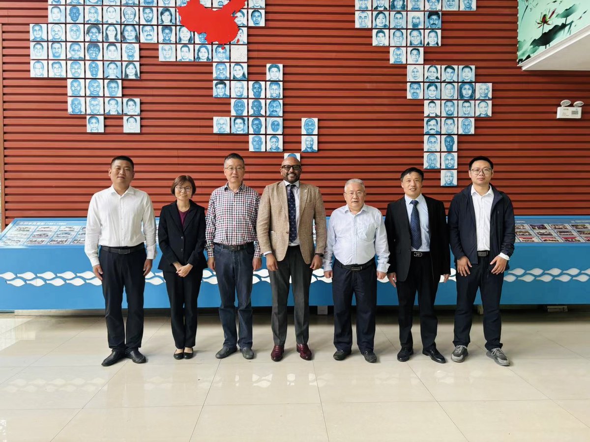 Had a great visit to the Chinese Freshwater Fisheries Research Center in Wuxi today! Excited to strengthen South-South collaboration between #China &amp; #Africa to transform #aquaculture and #fisheries, &amp; work together on training and research. <a href="/WorldFishCenter/">WorldFish</a> #AquaticFoodSystems