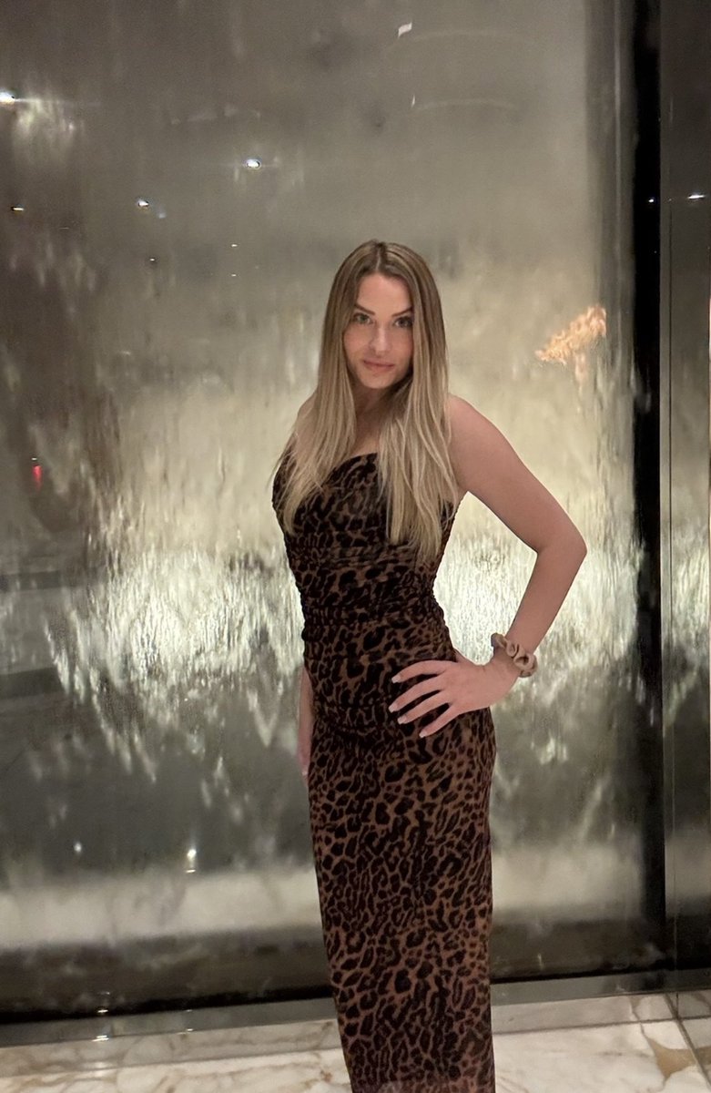 Good morning friends, how many will say it back on a Sunday??!! ☀️🤍🥰