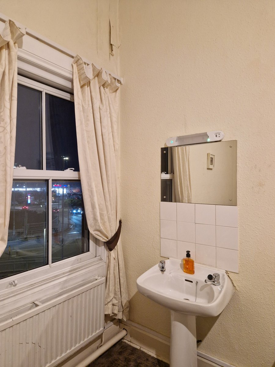 wmaxxw's tweet photo. Incorrect- the station hotel, Hucknall. https://t.co/afZPvqNhd3