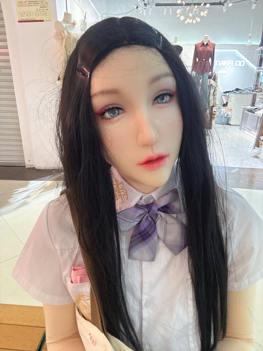 2ndskincovered's tweet photo. A girl is not aware that another cute girl is besides her~
#dreammask #femalemask #doll #livingdoll #dollmask #zentai #zentaisuit #zentaigirl #mask #masking #bodysuit #skintight
@DMSfetish @DreammaskStudio @RikkaDreammask https://t.co/xglIeRYHKq