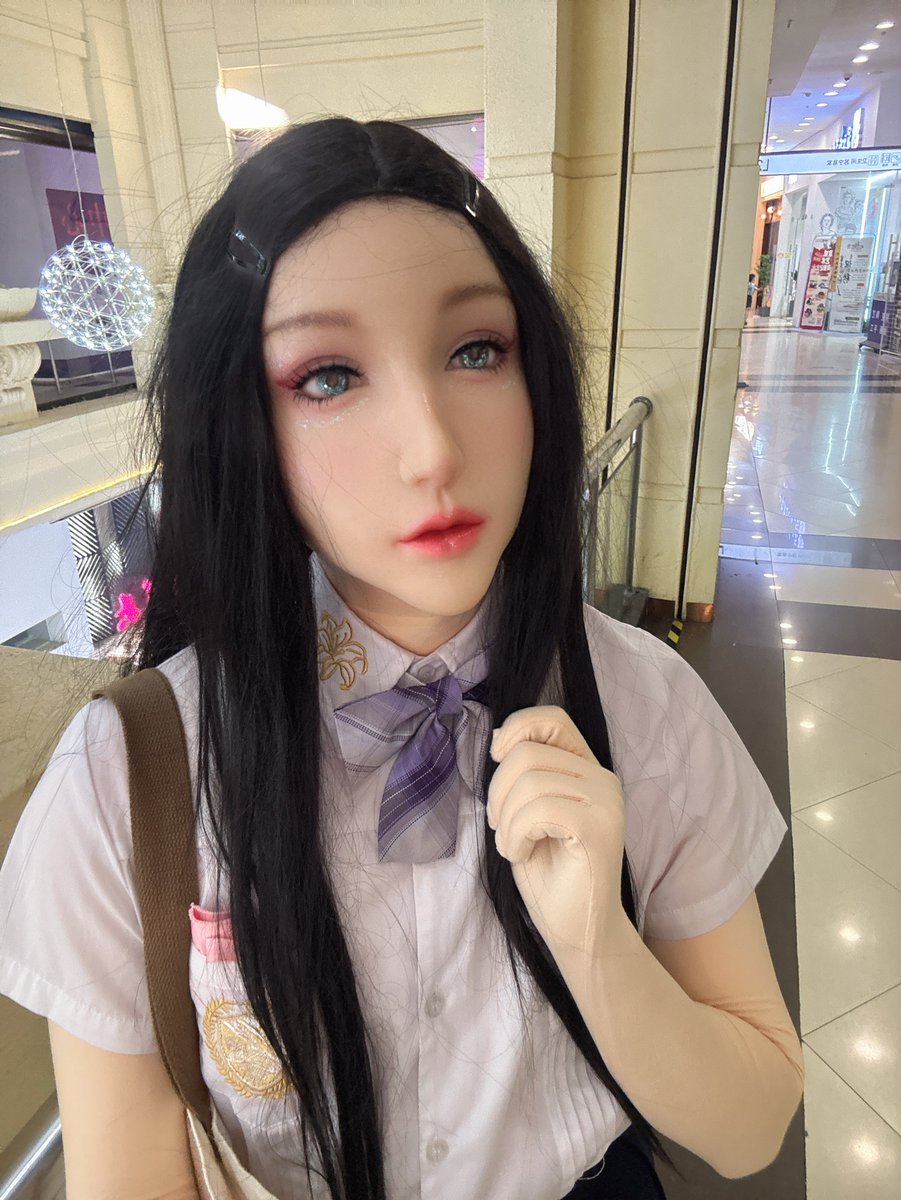 2ndskincovered's tweet photo. A girl is not aware that another cute girl is besides her~
#dreammask #femalemask #doll #livingdoll #dollmask #zentai #zentaisuit #zentaigirl #mask #masking #bodysuit #skintight
@DMSfetish @DreammaskStudio @RikkaDreammask https://t.co/xglIeRYHKq