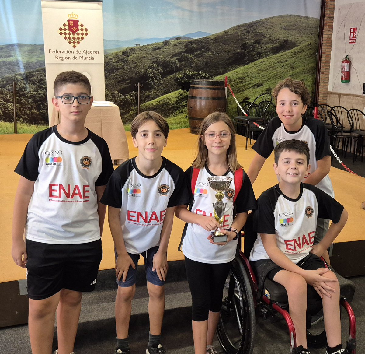 El equipo sub-12 de Thader Chess se ha proclamado campeón regional sub-12 y jugará el Campeonato de España en Benidorm a primeros de diciembre. ¡¡Enhorabuena y mucha suerte!!
thaderchess.es/entradas/notic…