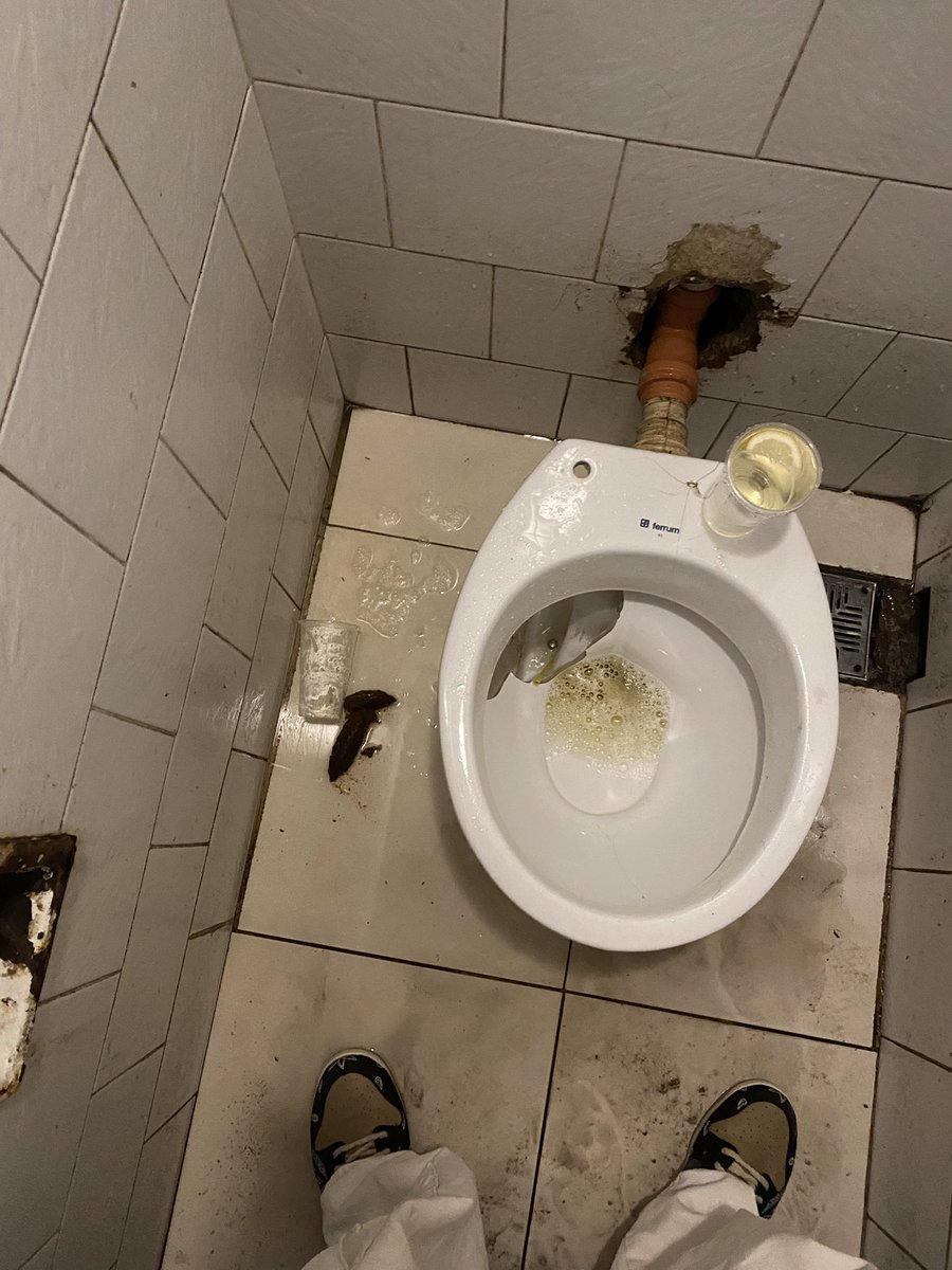 Que onda los baños del club
