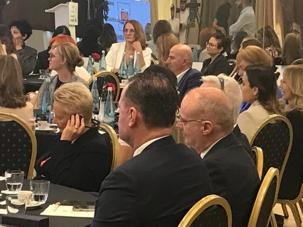 CatherineSuard's tweet image. Very impressed by the 5th Albanian 🇦🇱#Diaspora #Woman 🚺 Summit, with the support of @AlbanianDiplo. Very relevant thematic on #EUIntegration 🇪🇺 &amp;amp; passionate lecture from @lindaramaal 
👏🏻 to all organisers #WomanEmpowerment #FeministDiplomacy 
#EconomicDiplomacy