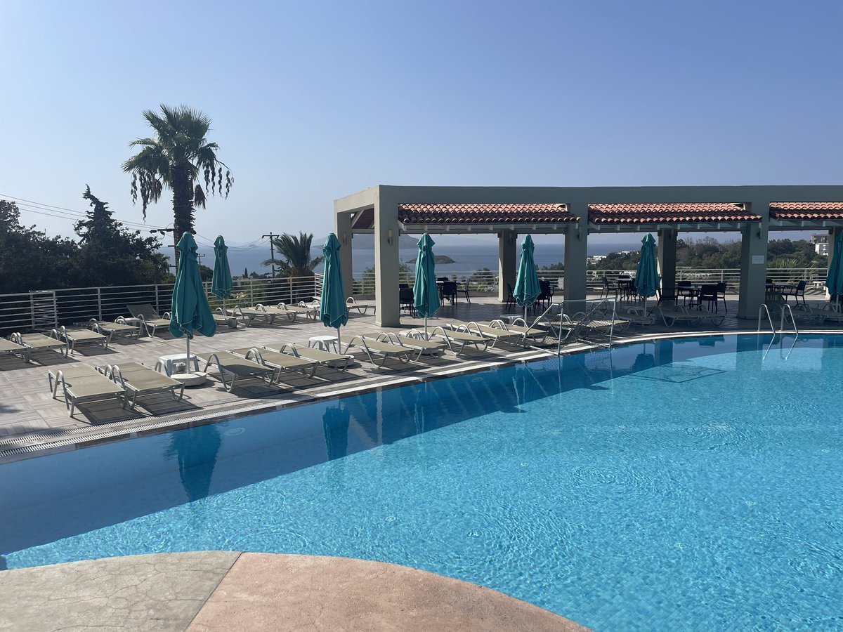 Yaz ile vedalaşma #bodrum #beach #pool