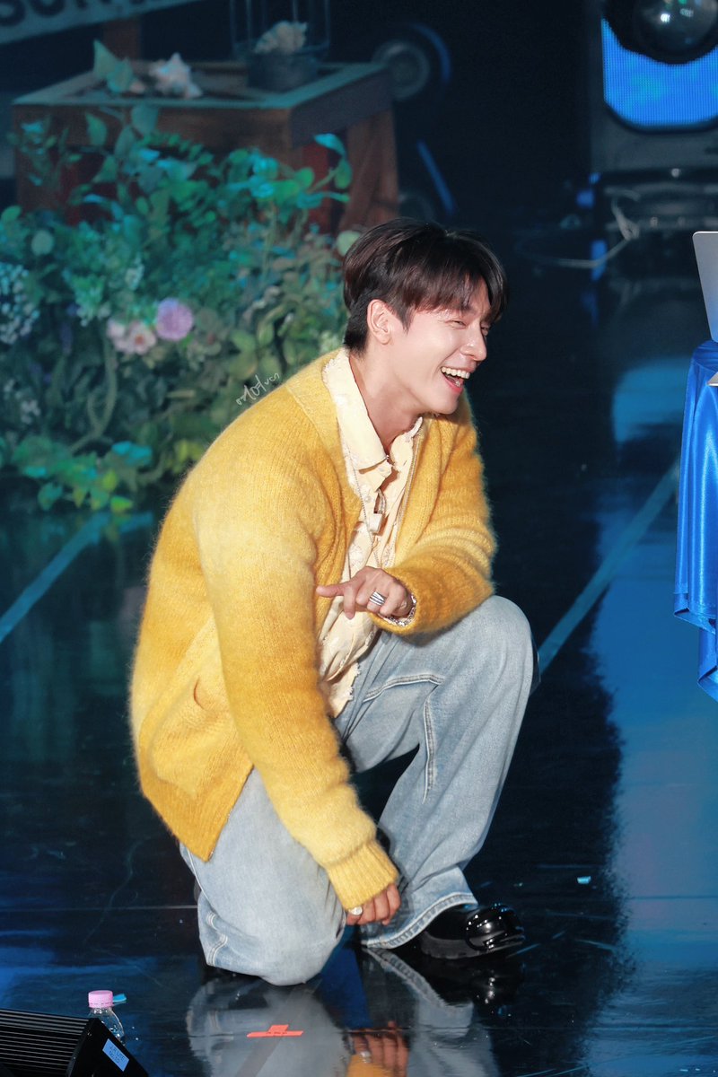 241013 동해 생일파티 

🐶 pt.2

#이동해 #DONGHAE <a href="/donghae861015/">Super Junior 이동해</a>