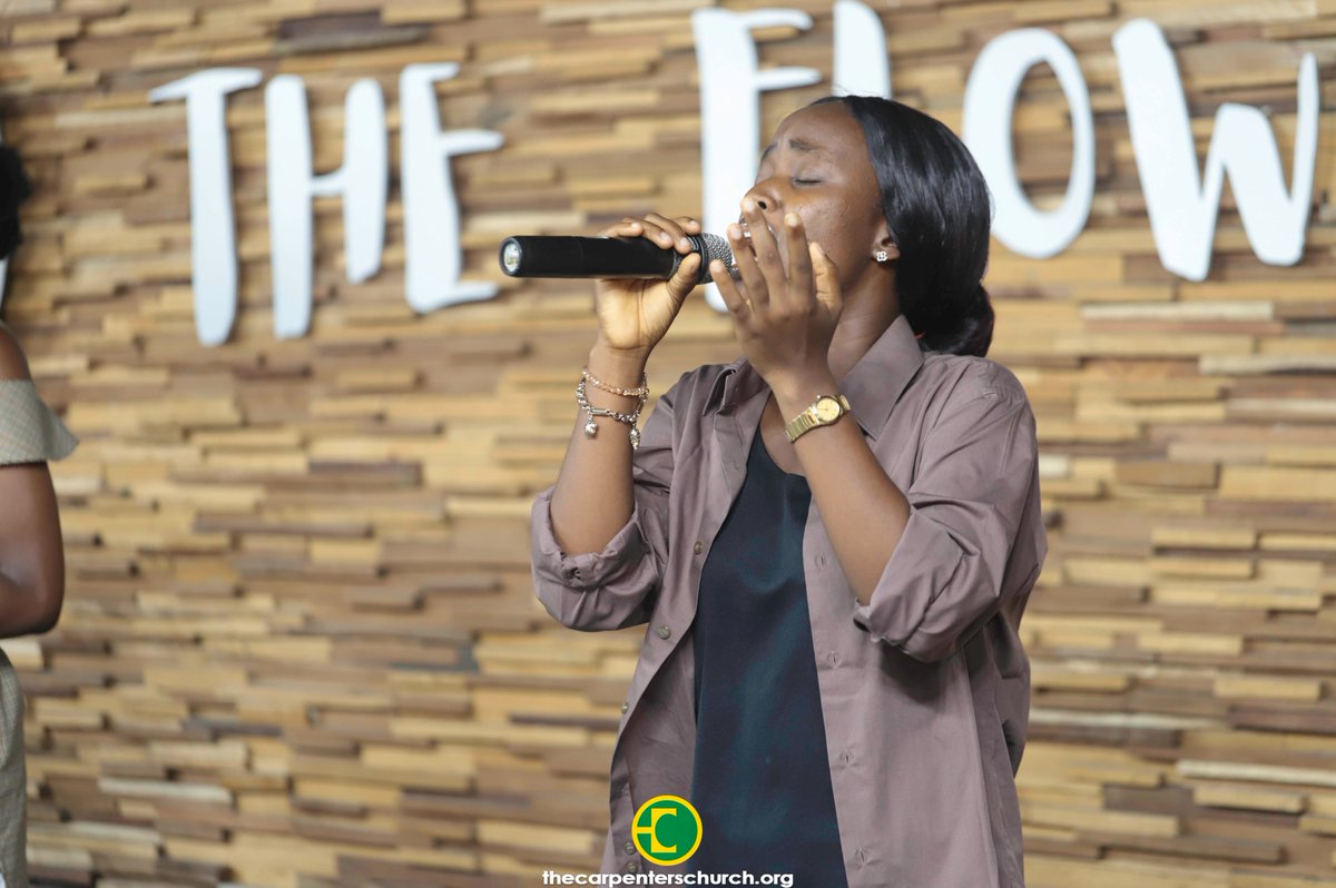 TCCPH's tweet photo. 🎶 With our hands lifted high
We worship, we worship
We sing aloud unto You Lord
We worship, we worship 
We worship the living God

#Worship #SHIFTService #VarietyService #TheYearOfTheWealthFlow #eChurch #ChurchWithoutBorders #TCCPH https://t.co/oirMPeqWCc