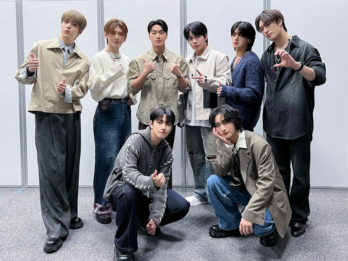 [📷] ATEEZ - [GOLDEN HOUR : Part.1] オフラインイベント 大阪が終了✨

今日はATINYに会いに大阪まで駆けつけたATEEZ🏃💕
ATEEZの幸せの理由はどんな時でも
明るい笑顔でいてくれるATINYのおかげ！☺️✨
今日もありがとうございました☘️

#ATEEZ #에이티즈 #エイティーズ
#GOLDENHOUR