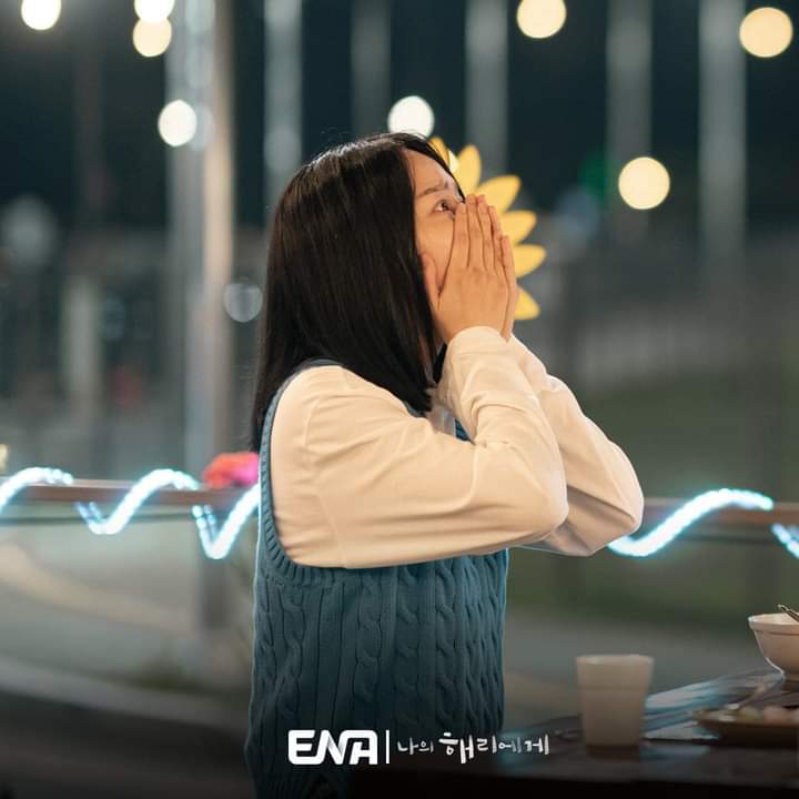 Marissa77581427's tweet photo. #ShinHaeSun🌻 #KangHoon
#StillsCut #DearHyeriEp4 #ToMyHaeri https://t.co/4TxWGbZhre