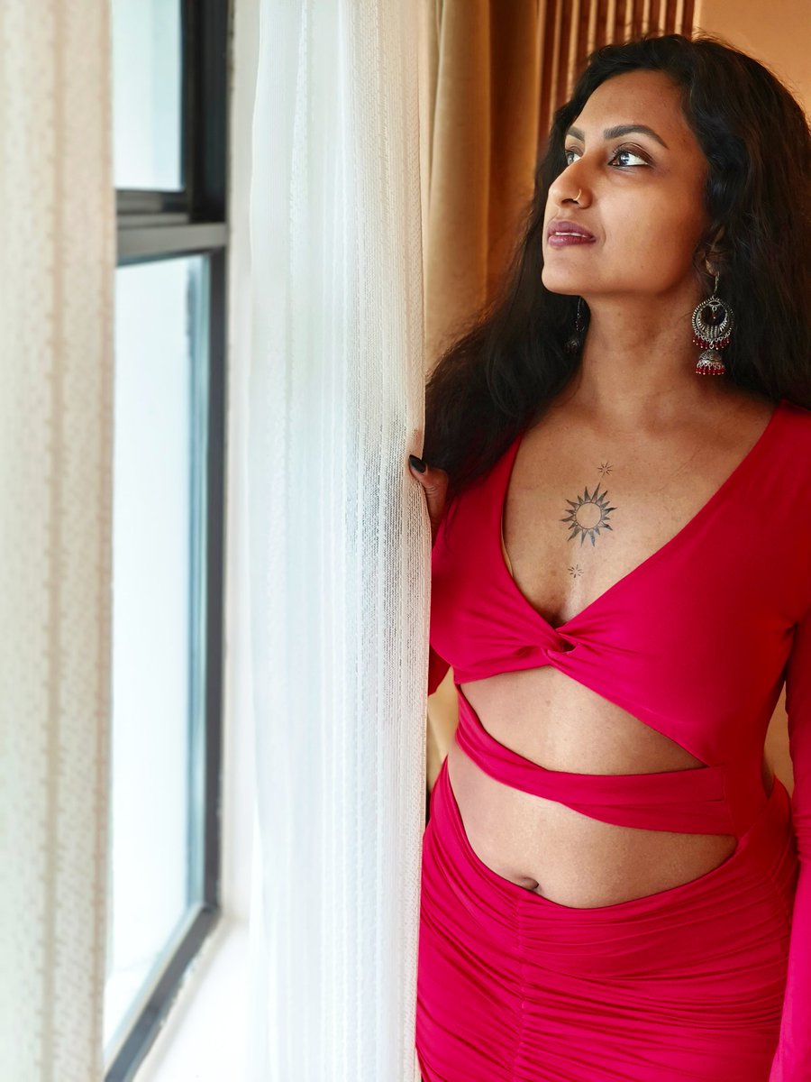 Her alluring curves on display