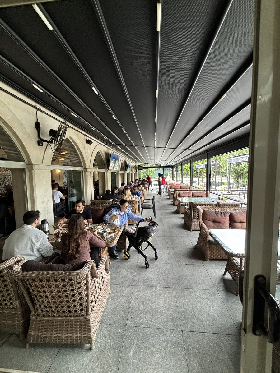 Hukuki Düşünce ailesi olarak İstanbul’un tarih kokan semtlerinden Yedi Kule’de kahvaltı programı vesilesiyle bir araya geldik. İştirak eden herkese teşekkür ederiz.